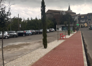 Fabrica di Roma – Riqualificato il parcheggio di via Ligabue: nuovi marciapiedi e nove alberi