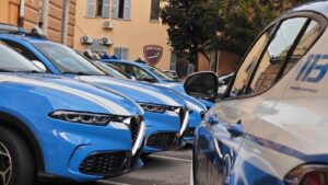 Roma – Smartphone smontati e senza codici identificativi: centro assistenza chiuso per 20 giorni