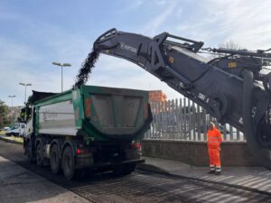 Cerveteri – Prosegue su via Sandro Pertini il “Piano Asfalti” per il rifacimento delle strade