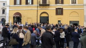 Tabelle sull’equo compenso, giornalisti in protesta al ministero della Giustizia