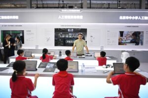 La Cina accelera sul digitale e introduce l’IA nelle scuole