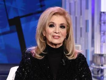 Iva Zanicchi e la caduta, il racconto a Verissimo: “C’era un buco…”