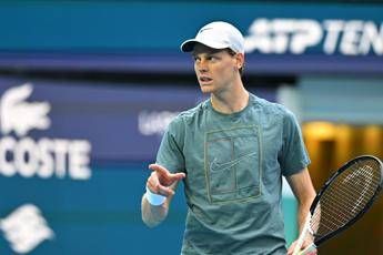 Sinner maestro di tennis per un giorno: la ‘lezione’ a Montecarlo