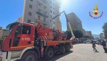 Tragedia a Palermo, morti due operai caduti da una gru