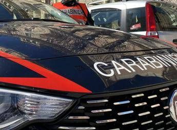 Cagliari, donna precipita da terzo piano e muore: non si esclude l’omicidio