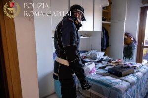 Roma – Reclutavano ragazze cinesi per farle prostituire, tre arresti