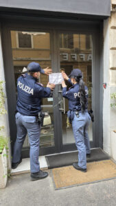 Roma: centro estetico cinese trasformato in clinica abusiva