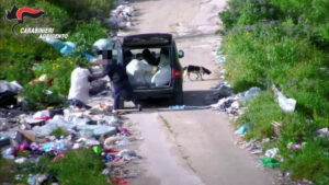 Tratto di strada nell’Agrigentino trasformato in discarica abusiva, 23 denunce