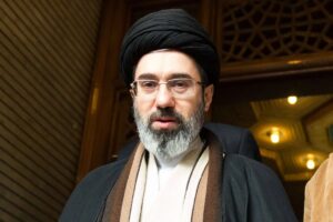Iran, Mojtaba Khamenei “Si apre una nuova fase nel Golfo”