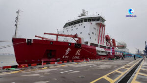 Cina, rompighiaccio polare torna in patria dopo la spedizione in Antartide