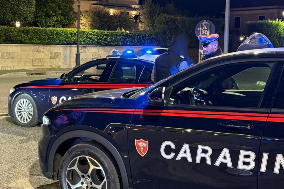 Attirò una donna in casa  per rapinarla dopo averla aggredita: arrestato 36enne dai carabinieri