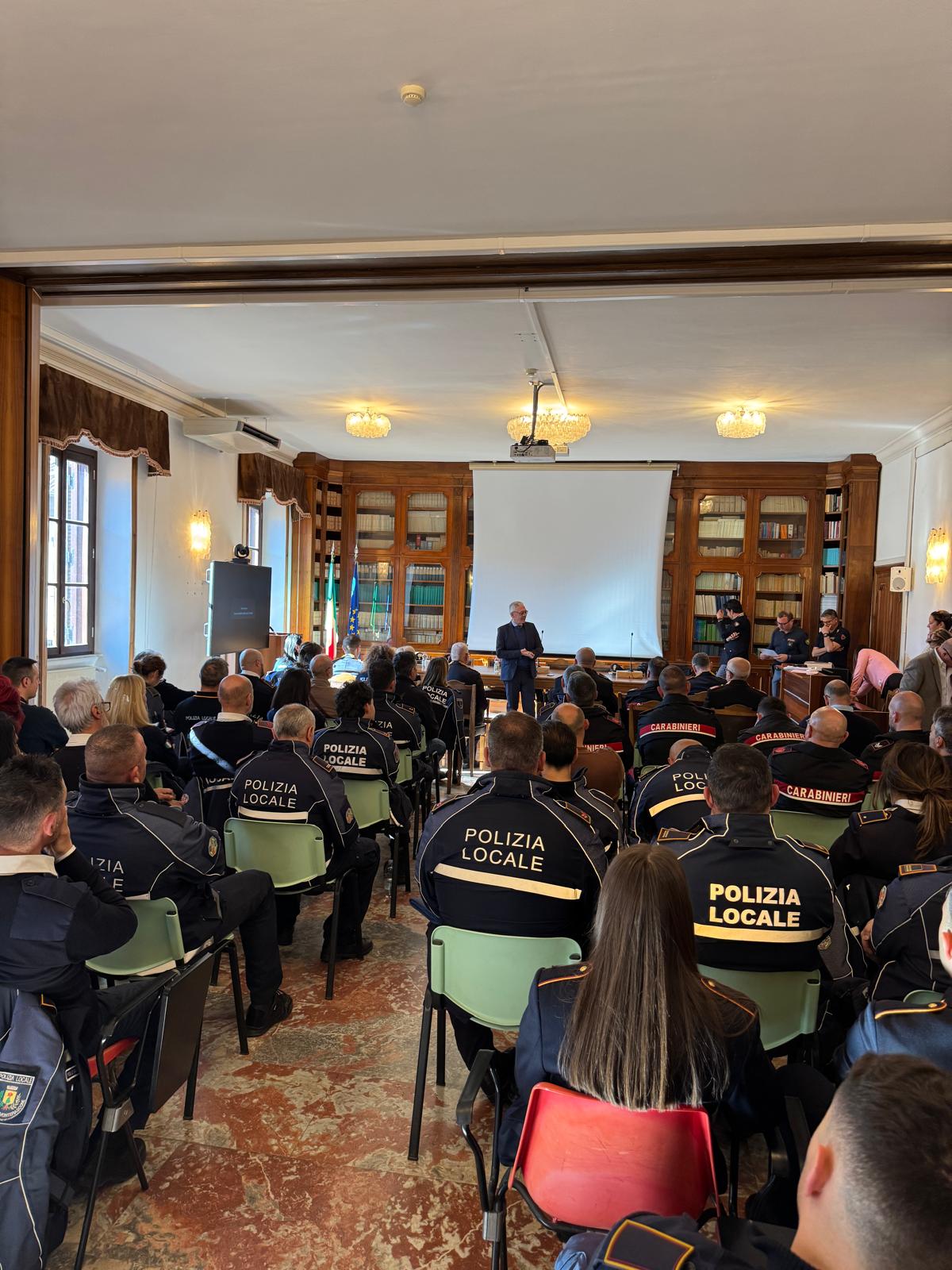 Viterbo – In Prefettura incontro formativo sull’incidentalità rivolto agli operatori di polizia stradale