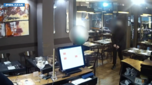 roma-2-rapine-poche-ore-tradirlo-la-voce-registrata-dalle-telecamere