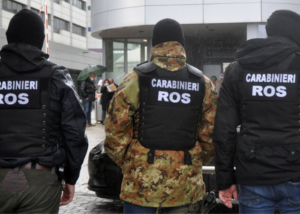 Dossieraggio: Inchiesta “Squadra Fiore”, perquisizioni a Roma per peculato e violazione di banche dati