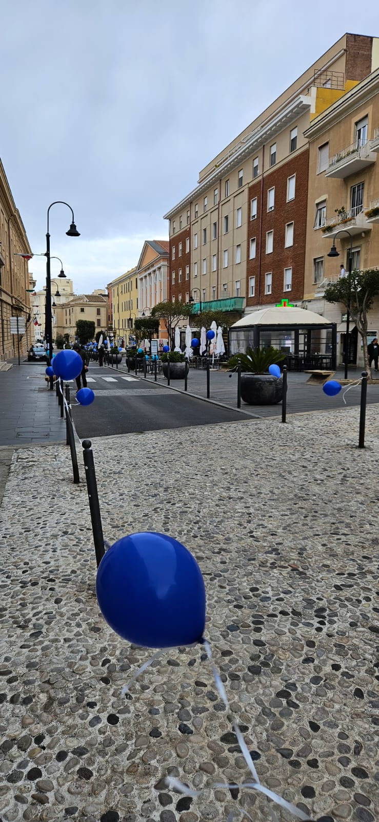 giornata-mondiale-autismo-civitavecchia-anche-questanno-traiano-illuminato-di-blu