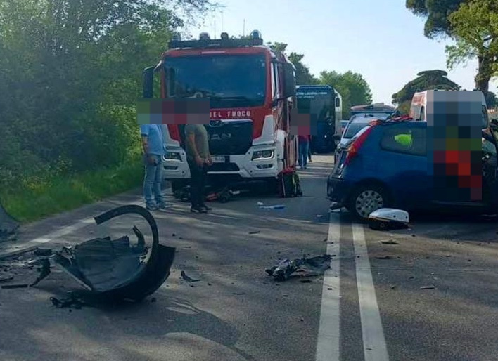 Ladispoli – Incidente mortale sull’Aurelia, tra i feriti anche un bambino trasportato al Gemelli