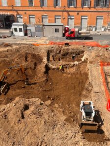 Clamoroso al mercato di Civitavecchia, dagli scavi riscoperto il Bastione Barberini (FOTO)