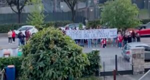 Calcio – L’abbraccio degli ultras del Grosseto a Riccardo Cretella: “Capitano, non mollare”