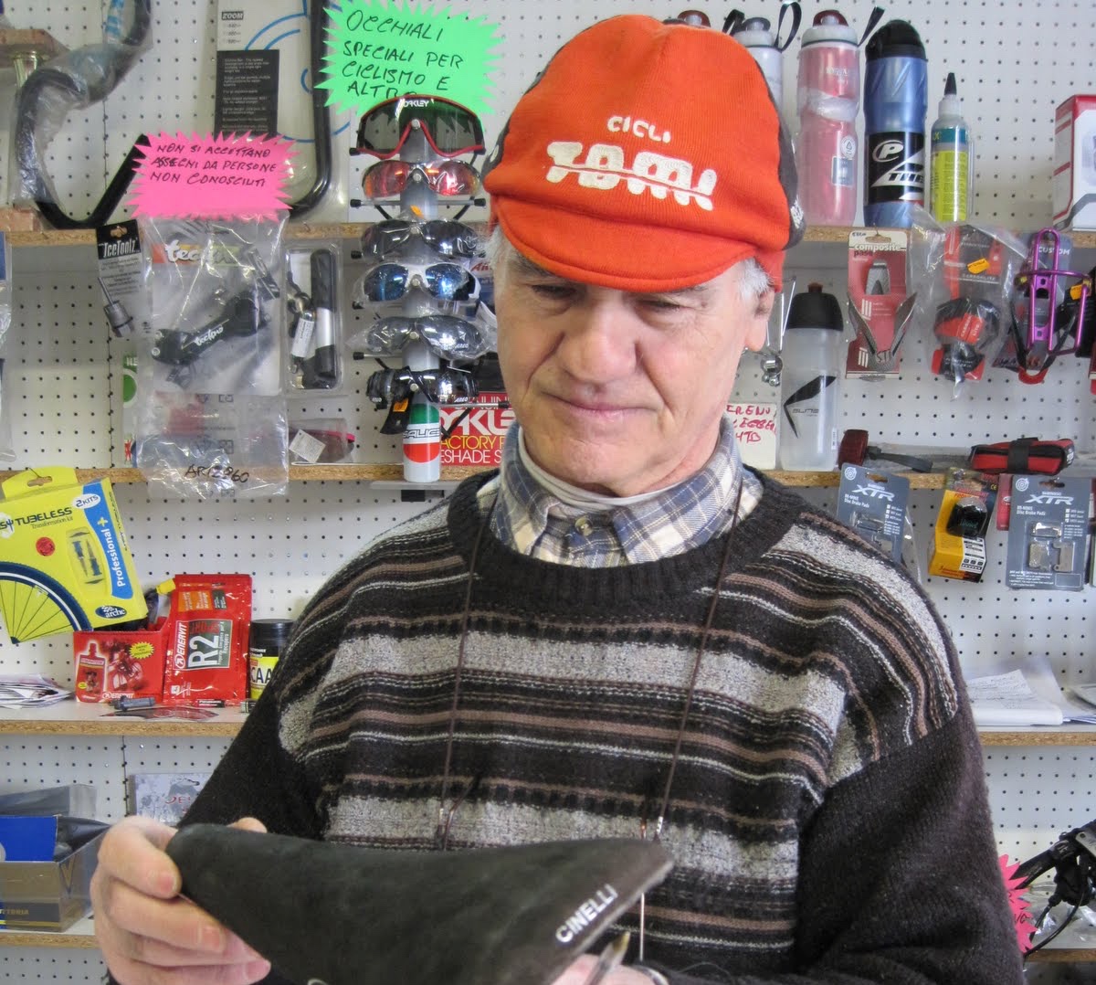 Viterbo – Addio a Serafino Tomi: maestro delle due ruote e simbolo viterbese del ciclismo