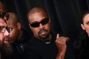 kanye-west-la-protesta-in-uk-no-al-concerto-a-londra-e-il-caso-diventa-politico