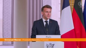 Stretto di Hormuz, Macron “Chiediamo apertura immediata e completa”