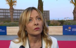 Meloni “Scostamento di bilancio? Vediamo, non stiamo escludendo niente”