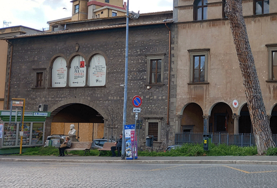 Viterbo – Oltre 2,3 milioni per salvare Palazzo Santoro, via libera ai lavori per la Biblioteca degli Ardenti