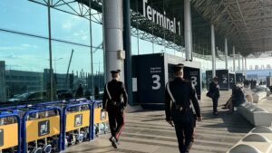 Fiumicino – Stretta contro NCC irregolari e abusivi: nove allontanamenti e multe per oltre 30mila euro