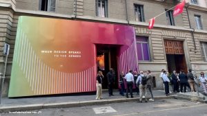 Ploom torna alla Milano Design Week con l’installazione “Feel the Aura”