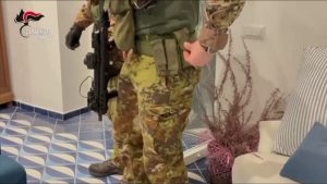 Arrestato il boss latitante di camorra Roberto Mazzarella