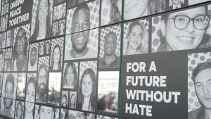 All’aeroporto di Roma Fiumicino una grande installazione fotografica per la pace