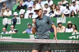 Macchina Sinner, spazzato via pure Zverev: prima finalissima a Montecarlo
