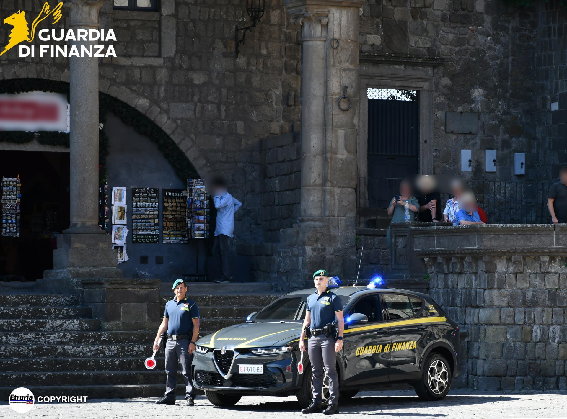 Viterbo – Scoperto un taxi abusivo: trasportava persone senza licenza