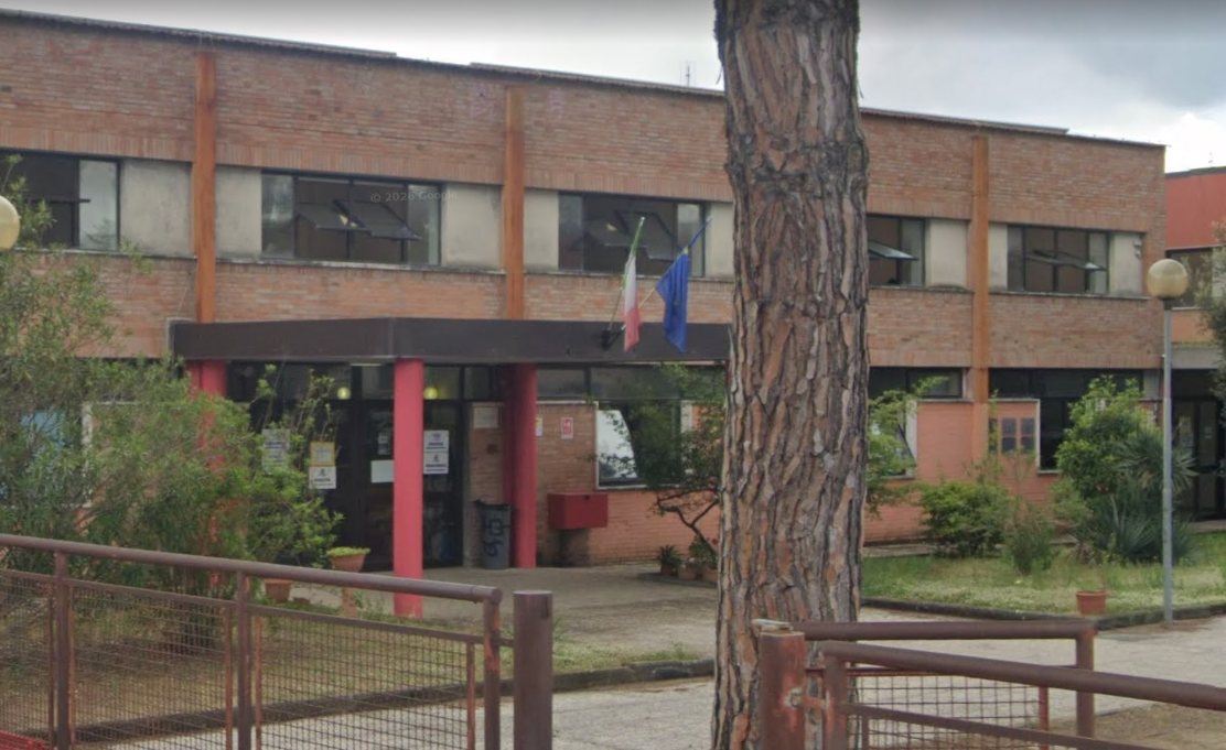 Perugia – Studentessa precipita da una finestra al “Giordano Bruno”, indagini in corso: nessuna ipotesi esclusa