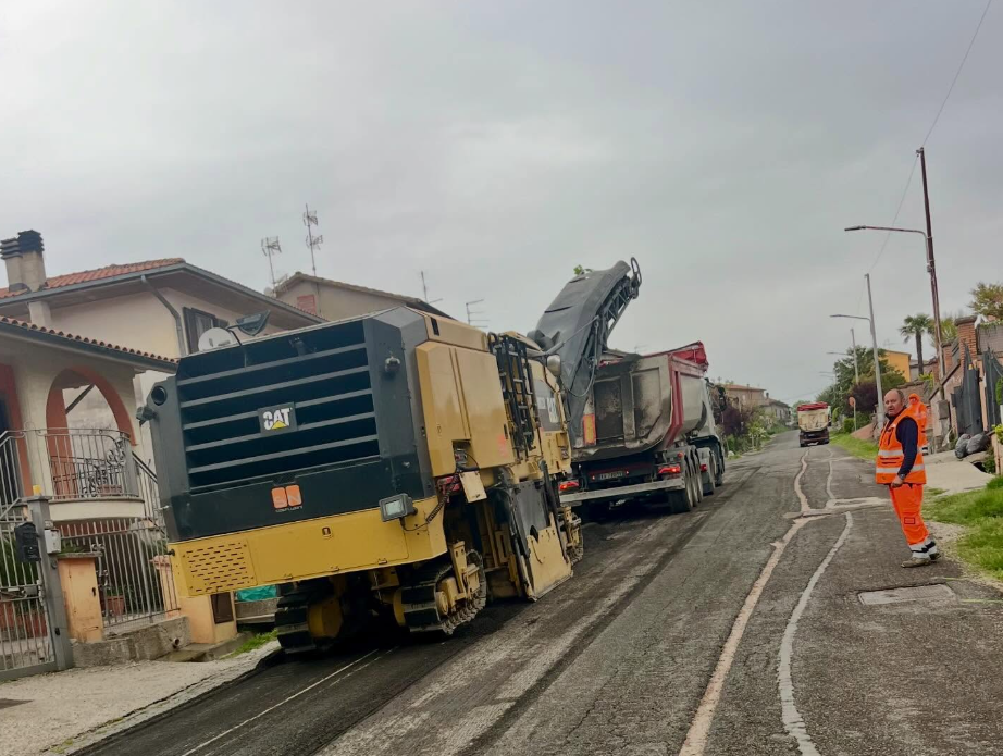 Montefiascone – Rifacimento di via della Stazione, la sindaca De Santis: “Promessa mantenuta, lavori a carico delle ditte della fibra”