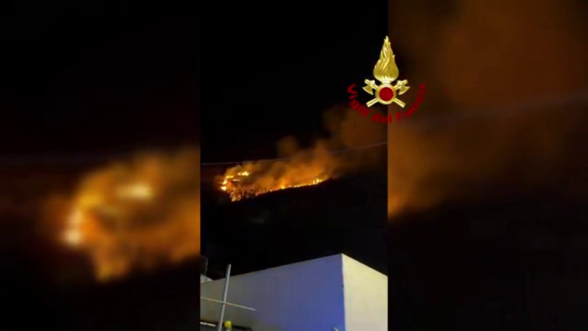 incendio-minaccia-abitazioni-a-ischia-le-operazioni-di-spegnimento