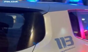 Cosparge il padre di liquido infiammabile e gli dà fuoco: il 73enne muore nell’incendio, arrestato il figlio