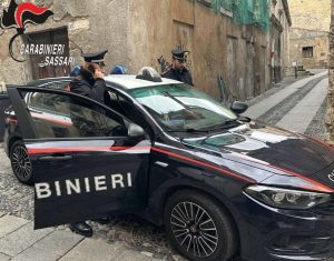 Tratta di esseri umani, catturato a Sassari latitante nascosto in un armadio