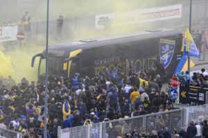 Orchestra Alvini, l’ultima sinfonia: Manita e festa grande, Frosinone torna nell’Olimpo