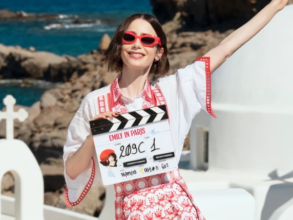 Ultima stagione per Emily in Paris: “Sarà un addio fantastico”