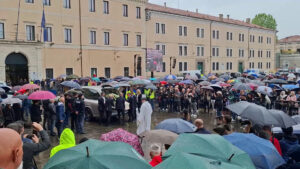 Addio a Zanardi: migliaia di persone ai funerali di Alex a Padova