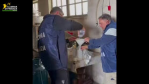 Guardia di Finanza sequestra 11 mila litri di vino nel trevigiano