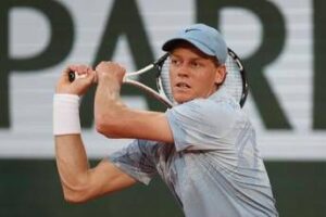 Sinner, crampi e vomito al Roland Garros? Cos’è successo con Cerundolo