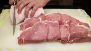 Emissioni e consumo d’acqua, il peso della carne