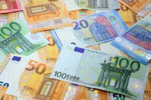 Ad aprile in crescita i prestiti a famiglie e imprese