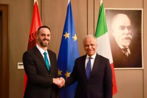 Piantedosi a Tirana incontra l’omologo albanese “Ottima collaborazione”