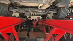 Droga nascosta nel doppiofondo dell’auto, 39enne arrestato a Roma