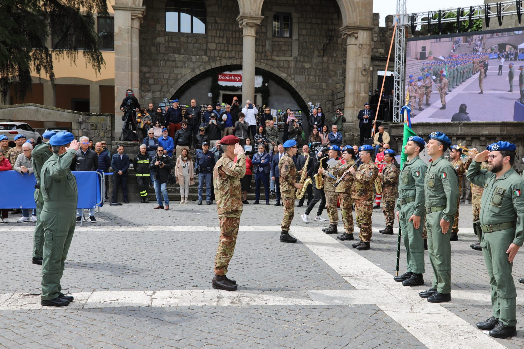 Viterbo – Festeggiamenti e sorvoli per i 75 anni dell’Aves