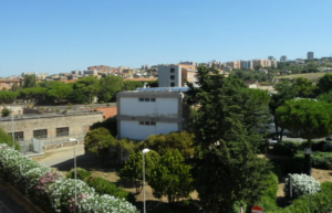 Civitavecchia – “Controsoffitti che crollano, bagni inagibili e infiltrazioni: studenti abbandonati al degrado”, l’accusa di Azione Studentesca