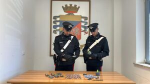 Blitz antidroga nella notte a Ladispoli: due arresti, sequestrato un chilo e mezzo di hashish